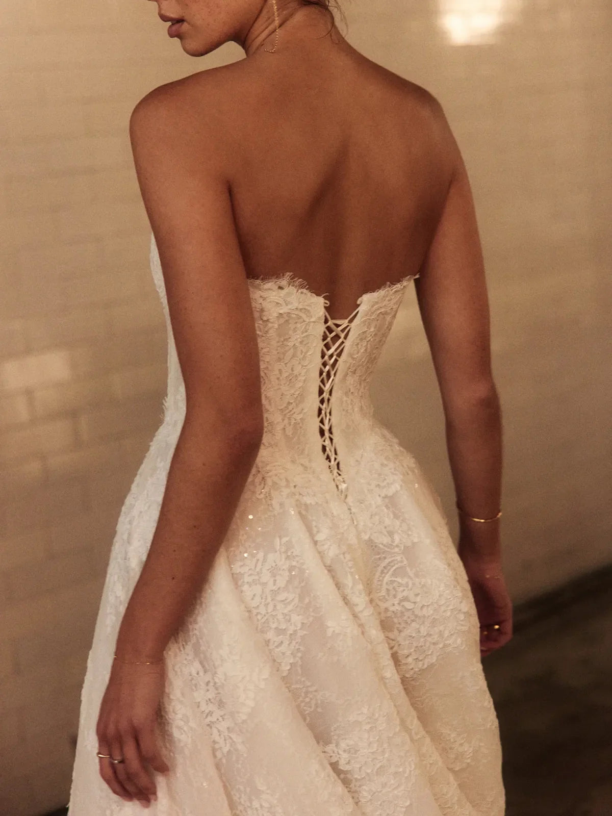 Alena Leena Dahlia